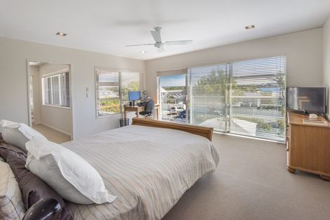 Photo of property in 30 Beresford Street, Bayswater, Auckland, 0622