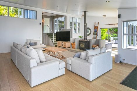 Photo of property in 402 Tuateawa Road, Tuateawa, Coromandel, 3583