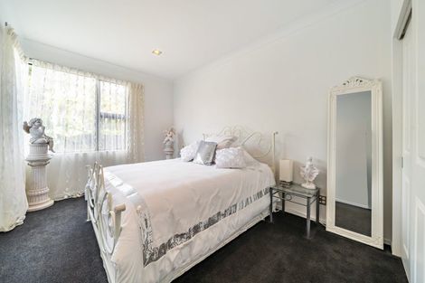 Photo of property in 1 Young Nicks Lane, Whitby, Porirua, 5024