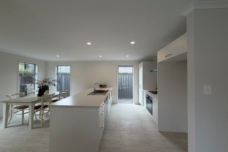 Photo of property in 23 Hammick Crescent, Pyes Pa, 3112