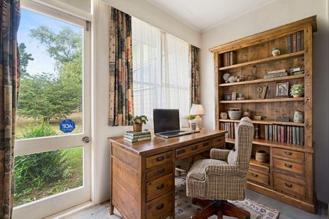 Photo of property in 13 Ennis Avenue, Pakuranga Heights, Auckland, 2010