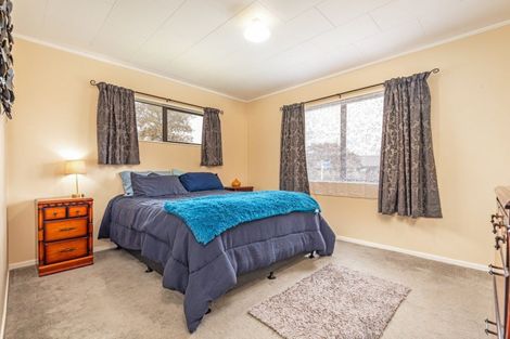 Photo of property in 19 Gladys Place, Kelvin Grove, Palmerston North, 4414