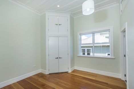 Photo of property in 1/1 Balmain Road, Birkenhead, Auckland, 0626