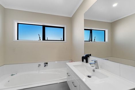 Photo of property in 60 Featherstone Drive, Flagstaff, Hamilton, 3210