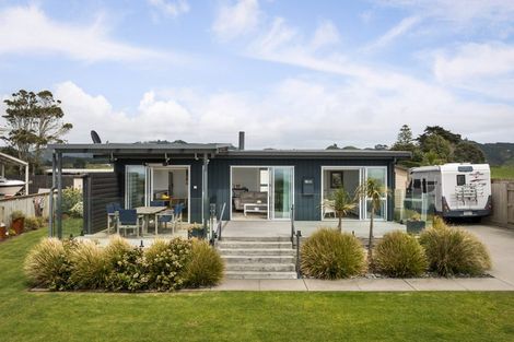 Photo of property in 138 Seaforth Road, Waihi Beach, 3611