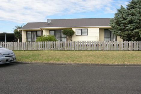 Photo of property in 2/12 Millen Avenue, Pakuranga, Auckland, 2010