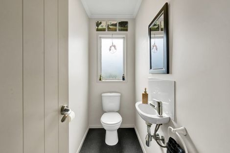 Photo of property in 2 Parkvue Drive, Bell Block, New Plymouth, 4312