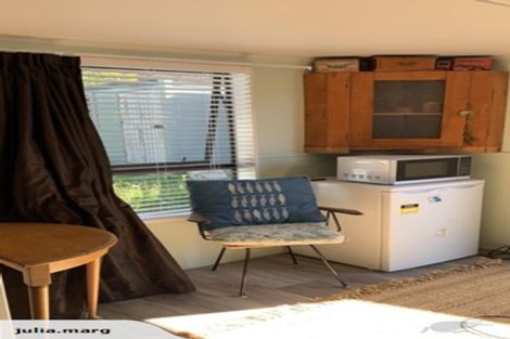 Photo of property in 138 Beach Road, Haumoana, 4102