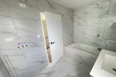 Photo of property in 13d Glendhu Road, Bayview, Auckland, 0629