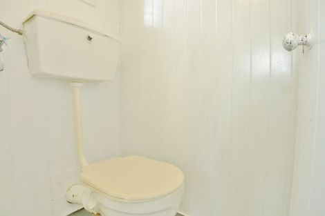 Photo of property in 42 Atkin Avenue, Mission Bay, Auckland, 1071