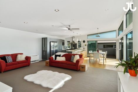 Photo of property in 49 Amberley Crescent, Bethlehem, Tauranga, 3110