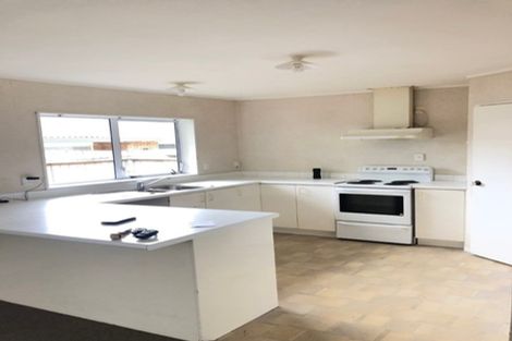 Photo of property in 1/2 Whitford Road, Howick, Auckland, 2014