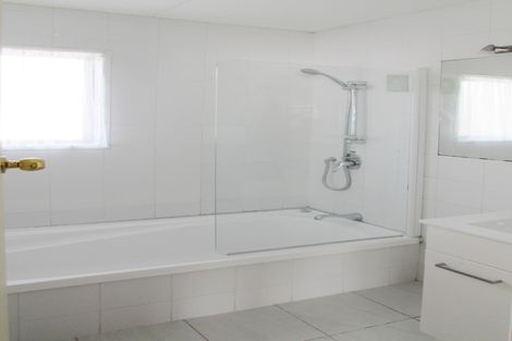 Photo of property in 26a Cosgrave Road, Papakura, 2110