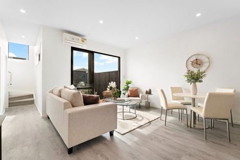 Photo of property in 4/122 Archibald Road, Kelston, Auckland, 0602