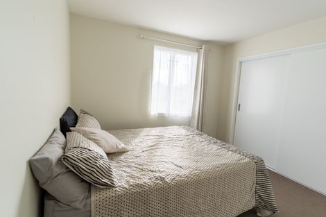 Photo of property in 11 Stitchbird Crescent, Papakura, 2110