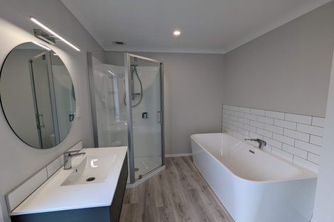 Photo of property in 15 Castletown Street, Wallaceville, Upper Hutt, 5018