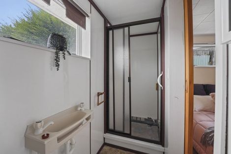 Photo of property in 21 Hall Grove, Ebdentown, Upper Hutt, 5018