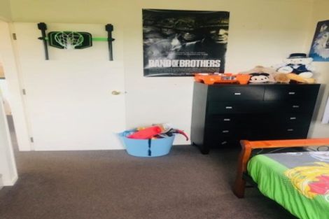 Photo of property in 5 Makora Road, Otaihanga, Paraparaumu, 5036