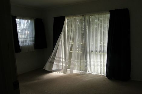 Photo of property in 2/12 Millen Avenue, Pakuranga, Auckland, 2010