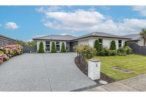 Photo of property in 4 Puaka Street, Pegasus, 7612