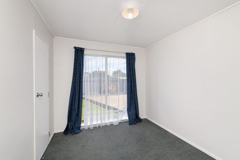Photo of property in 36 Acacia Street, Kelvin Grove, Palmerston North, 4414