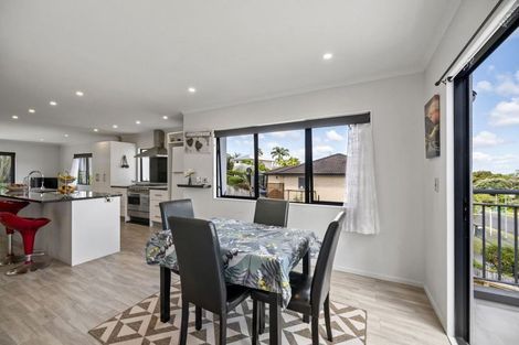 Photo of property in 3 Ambassador Glade, Orewa, 0931