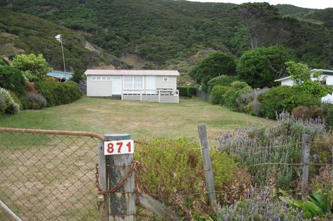 Photo of property in 871 Mataikona Road, Mataikona, Tinui, 5889