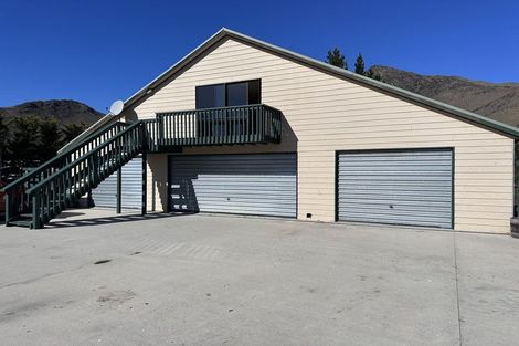 Photo of property in 20 Ahuriri Drive, Omarama, 9412