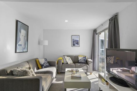 Photo of property in 15 South Crescent, Amberley, 7481