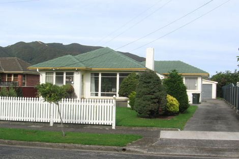 Photo of property in 39 Fairfield Avenue, Fairfield, Lower Hutt, 5011