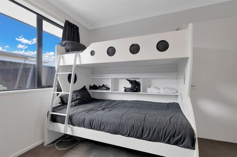 Photo of property in 10 Hapua Lane, Pegasus, 7612