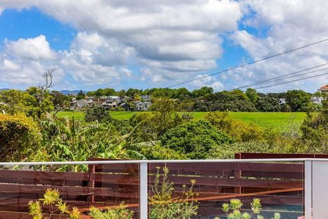Photo of property in 10 Weona Place, Westmere, Auckland, 1022
