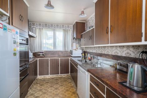 Photo of property in 14 Hinerau Grove, Waipahihi, Taupo, 3330