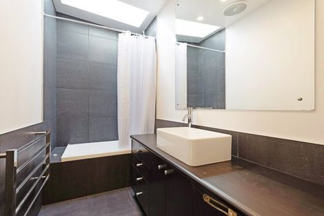 Photo of property in 249 Tinakori Road, Thorndon, Wellington, 6011