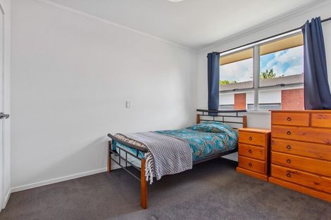 Photo of property in 1/15 Poinsettia Place, Henderson, Auckland, 0610