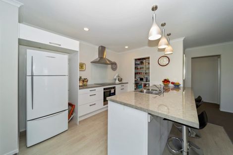 Photo of property in 4 Golf Course Lane, Waiwhakaiho, New Plymouth, 4312