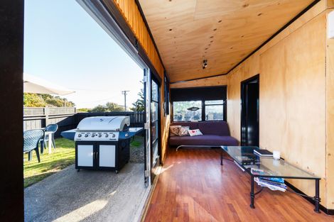 Photo of property in 13 Mack Street, Foxton Beach, Foxton, 4815