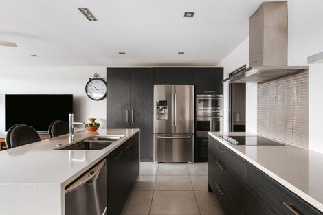 Photo of property in Palm Cove Apartments, 302/6 Tawa Street, Mount Maunganui, 3116