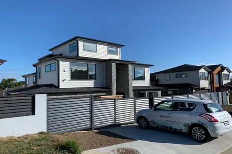 Photo of property in 5 May Potter Close, Oteha, Auckland, 0632