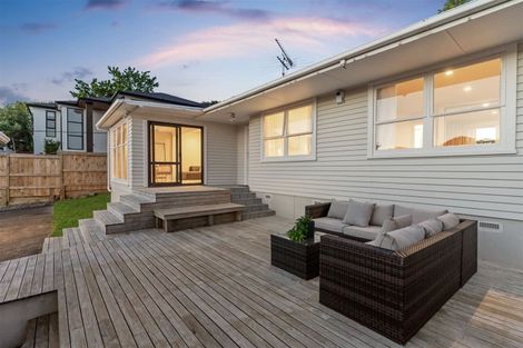 Photo of property in 1/114 Nile Road, Milford, Auckland, 0620