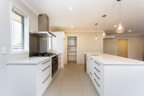 Photo of property in 17 Lloyds Close, Rolleston, 7614