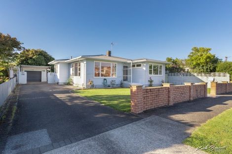 Photo of property in 51 Holyoake Crescent, Avalon, Lower Hutt, 5011