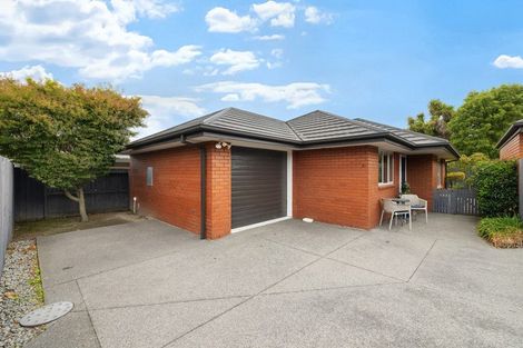 Photo of property in 2/17 Field Terrace, Upper Riccarton, Christchurch, 8041