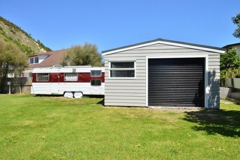 Photo of property in 64 Newcastle Street, Mahia, Nuhaka, 4198