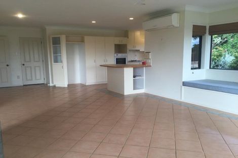 Photo of property in 16 Rarere Terrace, Kerikeri, 0230