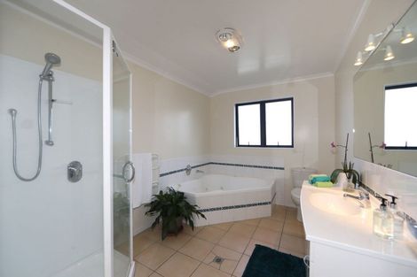 Photo of property in 83 Ferry Road, Clive, 4102