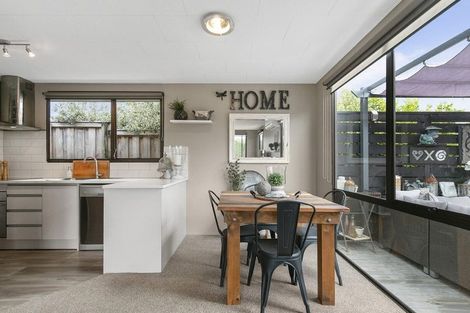 Photo of property in 1/26 Kamara Road, Glen Eden, Auckland, 0602