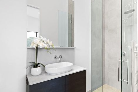 Photo of property in 5 Lancewood Lane, Queenstown, 9300