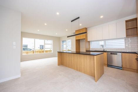 Photo of property in 34 Hellyers Street, Birkdale, Auckland, 0626