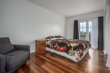 Photo of property in 21 Kiriwai Road, Paremata, Porirua, 5024